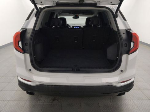 Used 2020 GMC Terrain SLT w/ Preferred Package image 29