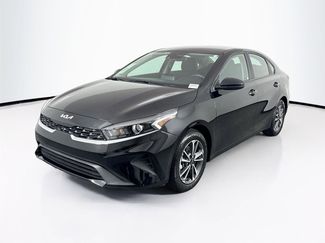Used 2024 Kia Forte LXS video 2