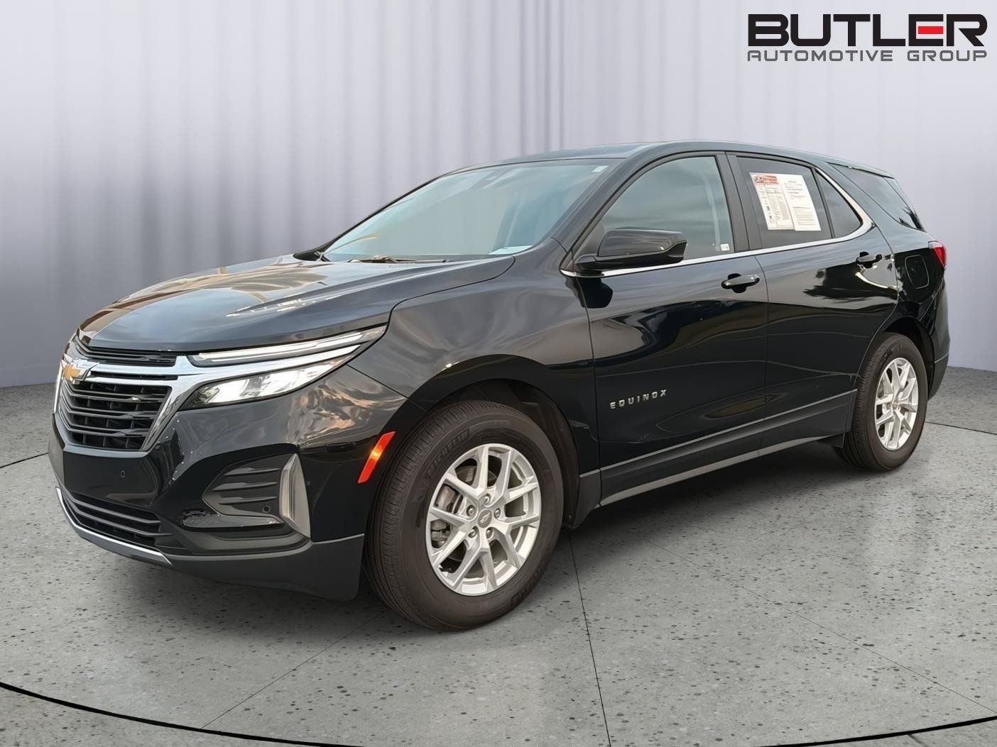 Used 2024 Chevrolet Equinox LT FWD image 2