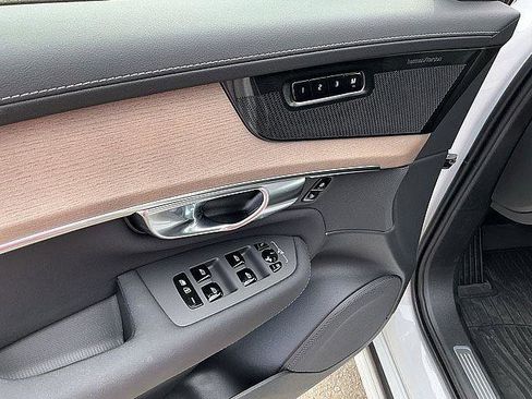 New 2026 Volvo XC90 T8 Plus w/ Protection Package AWD/4WD image 16