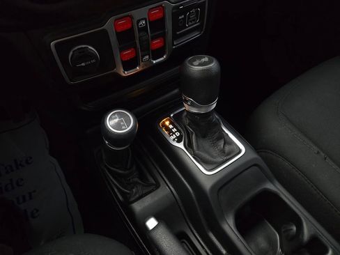 Used 2021 Jeep Wrangler Unlimited Sport AWD/4WD image 27