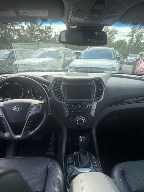 Used 2017 Hyundai Santa Fe Sport w/ 2.0T Ultimate Tech Package 05 AWD/4WD image 14