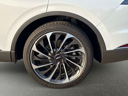 Used 2025 Lincoln Aviator Reserve w/ Luxury Package RWD image 10