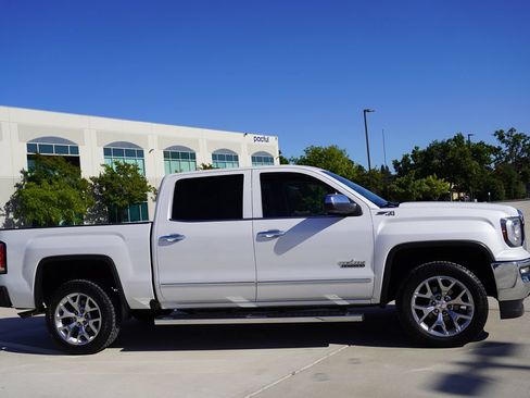 Used 2018 GMC Sierra 1500 SLT w/ Texas SLT Premium Package AWD/4WD image 9