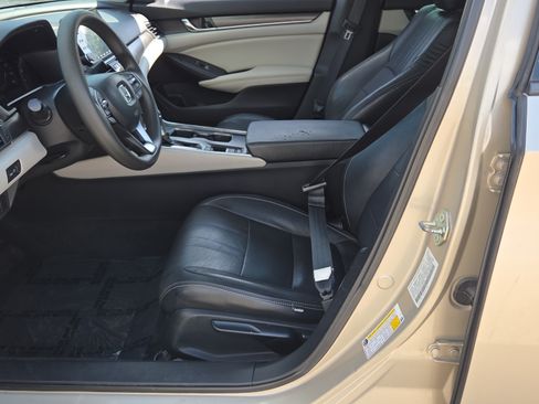 Certified 2020 Honda Accord LX image 9