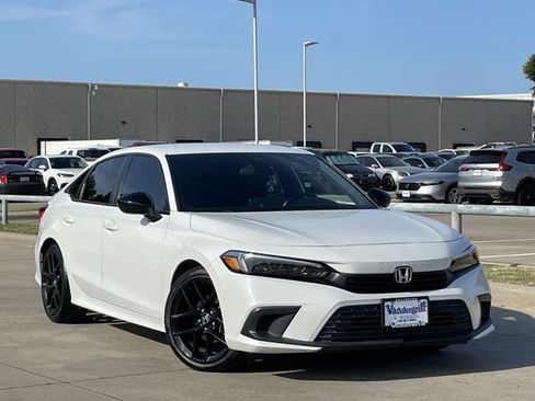 Certified 2022 Honda Civic Sport image 2