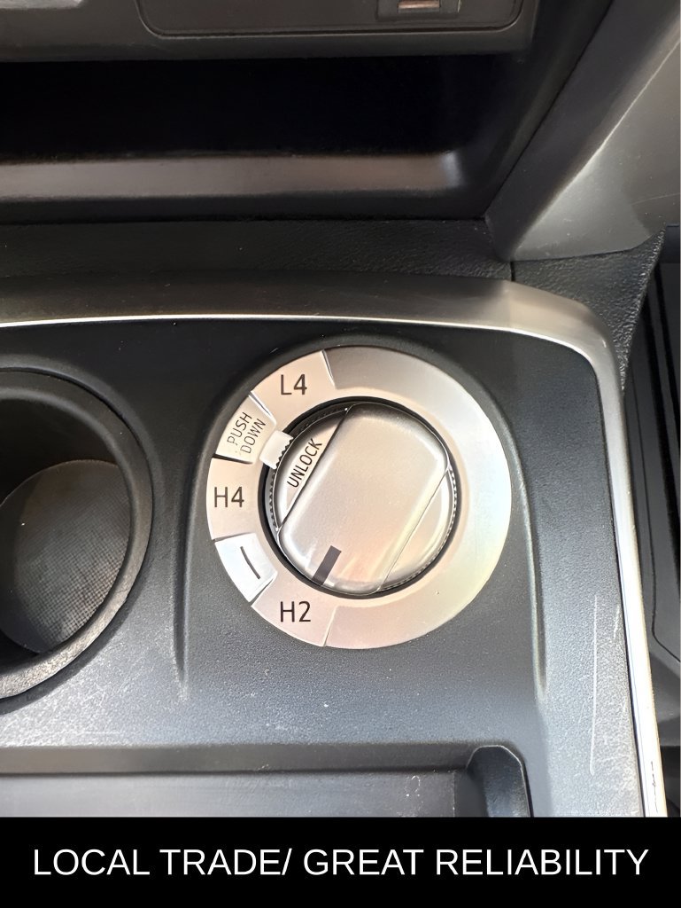 Used 2020 Toyota 4Runner SR5 AWD/4WD image 27