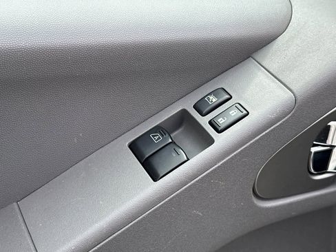 Used 2020 Nissan Frontier S image 13