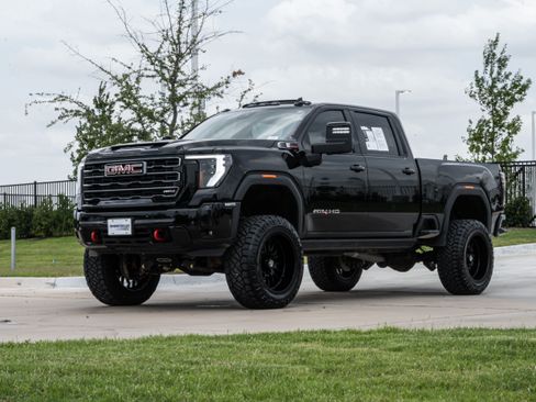 Used 2026 GMC Sierra 2500 AT4 w/ Technology Package AWD/4WD image 47