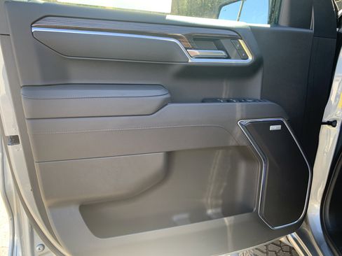 New 2025 Chevrolet Silverado 1500 RST AWD/4WD image 9