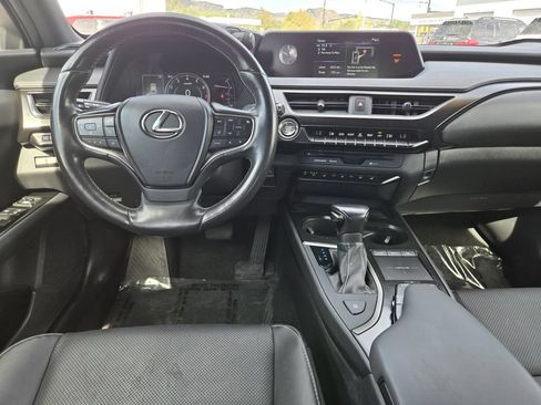 Used 2019 Lexus UX 200 w/ Premium Package FWD image 27