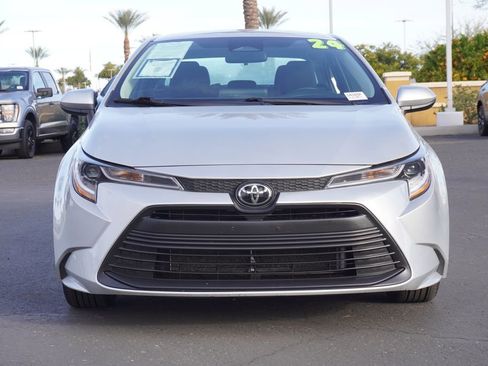 Used 2024 Toyota Corolla LE image 5