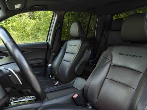 Used 2023 Honda Ridgeline Black Edition image 17