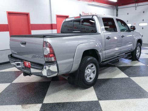 Used 2014 Toyota Tacoma PreRunner w/ SR5 Package image 7