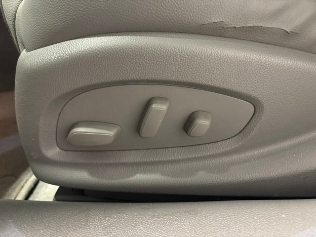 Used 2018 Chevrolet Impala LT w/ LT Convenience Package FWD image 13