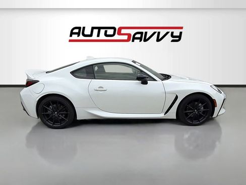 Used 2023 Toyota GR86 Premium w/ ALL Weather Mat Package (TMS) RWD image 8