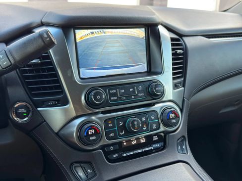 Used 2020 Chevrolet Suburban Premier w/ Max Trailering Package AWD/4WD image 18