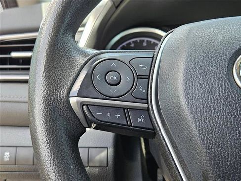 Used 2022 Toyota Camry LE FWD image 11