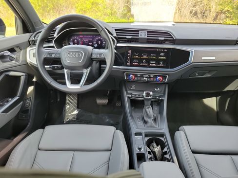 Used 2025 Audi Q3 2.0T Premium w/ Convenience Package image 14