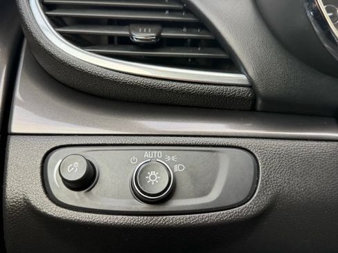 Used 2018 Buick Encore Preferred image 21