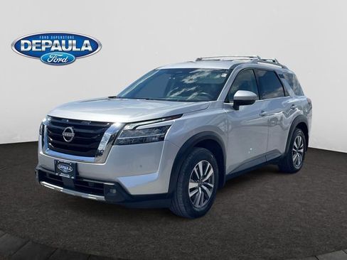 Used 2022 Nissan Pathfinder SL AWD/4WD image 1