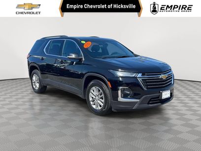 Used 2023 Chevrolet Traverse LT