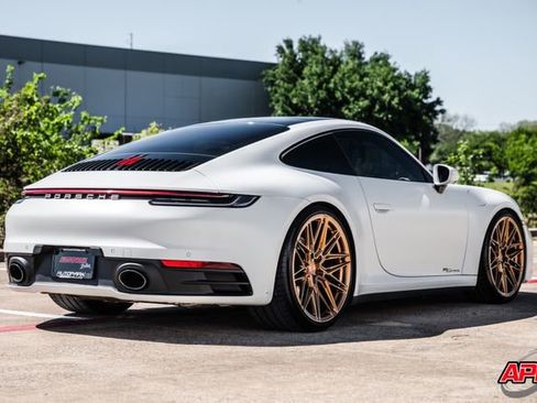 Used 2022 Porsche 911 Carrera RWD image 9