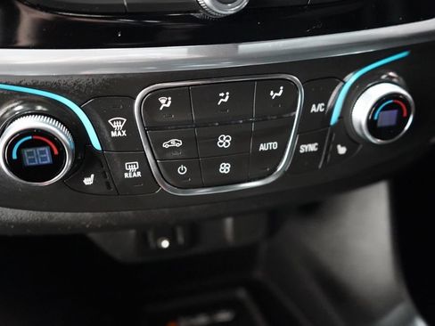 Used 2022 Chevrolet Traverse LT AWD/4WD image 30