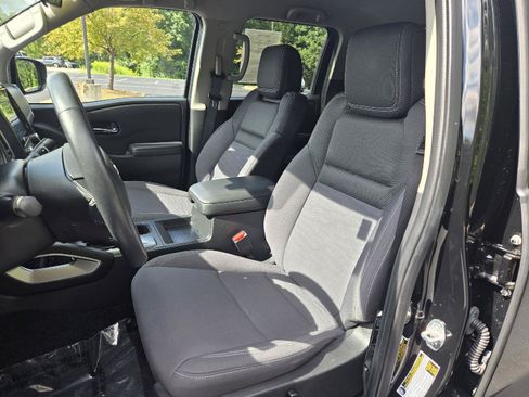 Used 2023 Nissan Frontier SV w/ SV Convenience Package AWD/4WD image 11