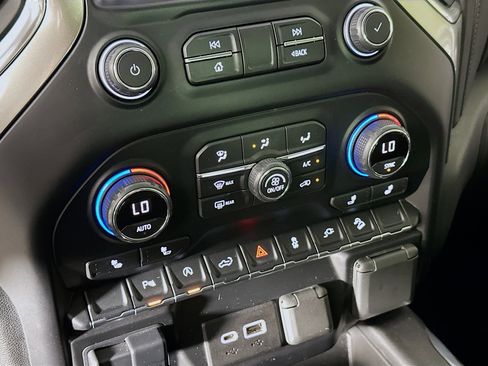 Used 2021 Chevrolet Silverado 1500 LT Trail Boss w/ Convenience Package II image 23