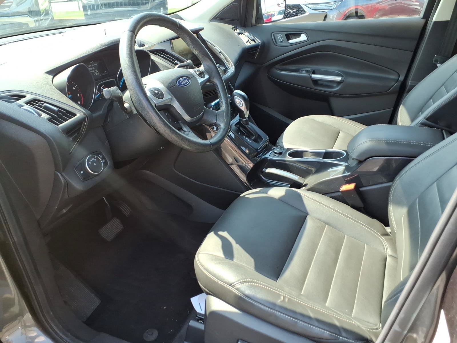 Used 2015 Ford Escape Titanium AWD/4WD image 12