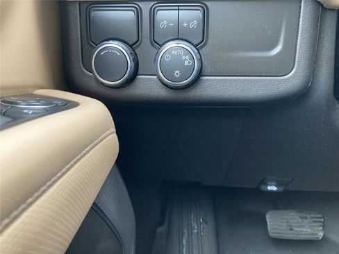 Used 2021 Chevrolet Tahoe Premier image 20