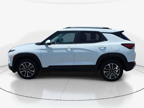 Used 2025 Chevrolet TrailBlazer LT FWD image 10