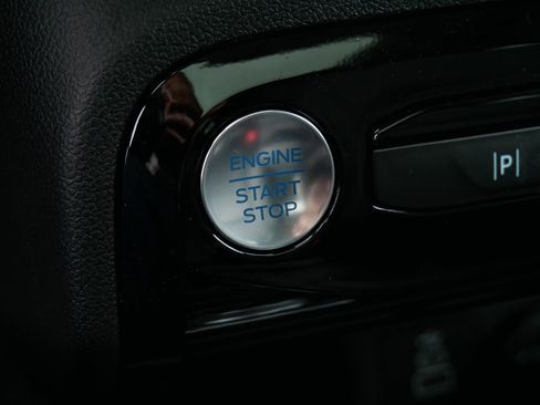 Used 2025 Ford Escape SE w/ PHEV Premium Package image 31