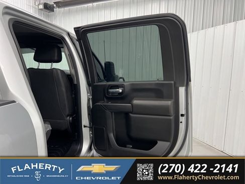 Used 2022 Chevrolet Silverado 2500 W/T AWD/4WD image 12