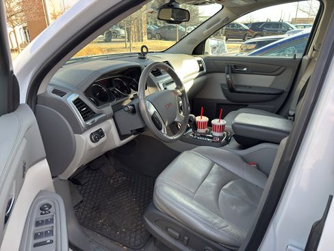 Used 2016 GMC Acadia SLT w/ Premium Edition image 9