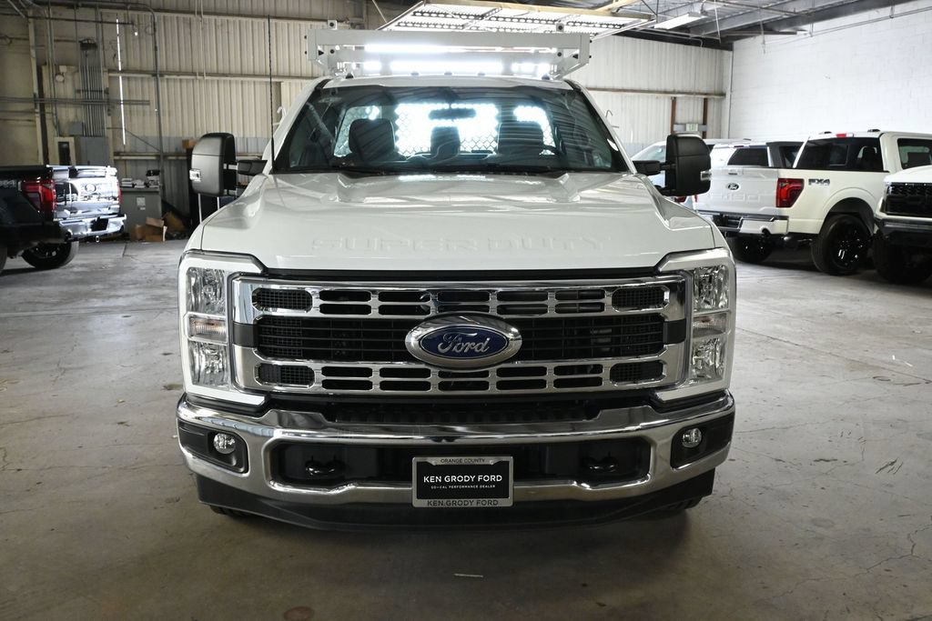New 2026 Ford F350 XL w/ XL Chrome Package RWD image 4