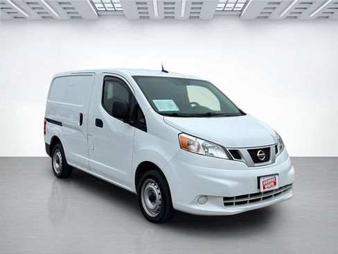 Used 2020 Nissan NV200 S w/ Back Door Glass Package image 2