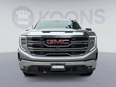 Used 2024 GMC Sierra 1500 SLT w/ SLT Premium Plus Package AWD/4WD image 11