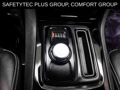 Used 2023 Chrysler 300 S w/ Comfort Group RWD image 23