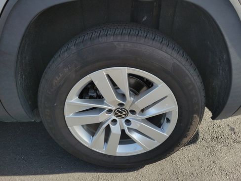 Used 2021 Volkswagen Atlas S image 35