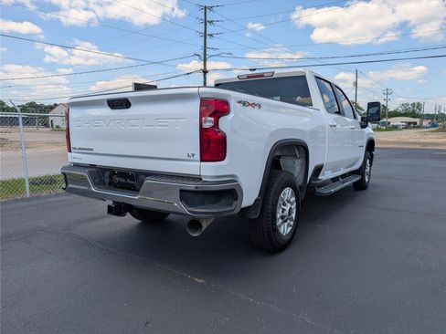 Used 2024 Chevrolet Silverado 2500 LT AWD/4WD image 2