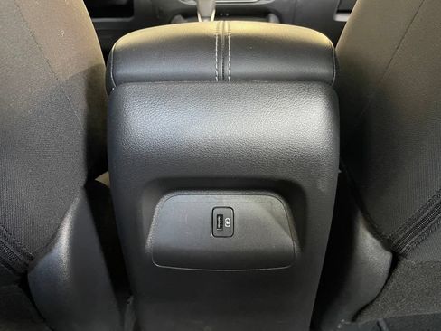 Used 2025 Nissan Sentra SV FWD image 27
