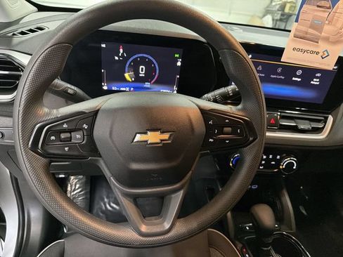 Certified 2025 Chevrolet TrailBlazer LT AWD/4WD image 28