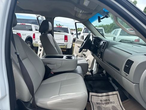 Used 2012 Chevrolet Silverado 2500 W/T AWD/4WD image 20