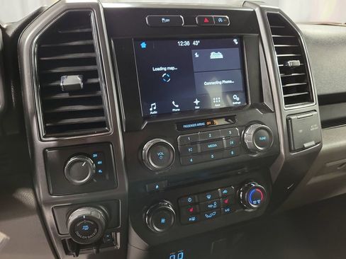 Used 2017 Ford F150 XLT w/ Equipment Group 302A Luxury image 15