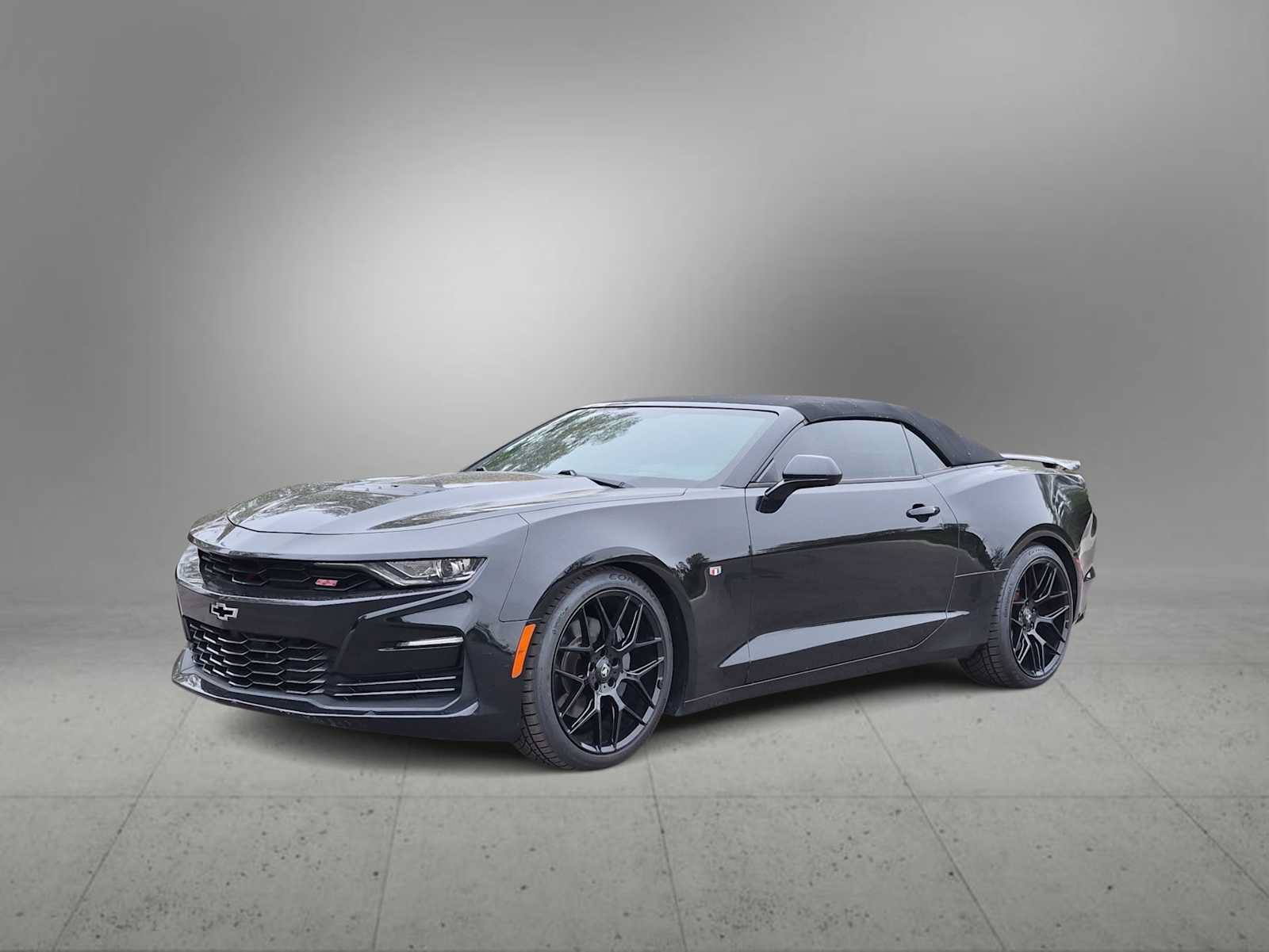 Used 2019 Chevrolet Camaro SS RWD image 4
