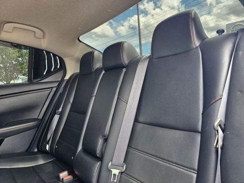 Used 2024 Nissan Sentra SR w/ SR Premium Package FWD image 21