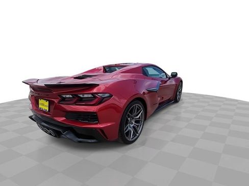 Used 2025 Chevrolet Corvette Z06 RWD image 8
