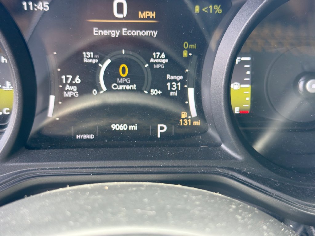 Used 2025 Jeep Wrangler Unlimited Sahara w/ Safety Group AWD/4WD image 10